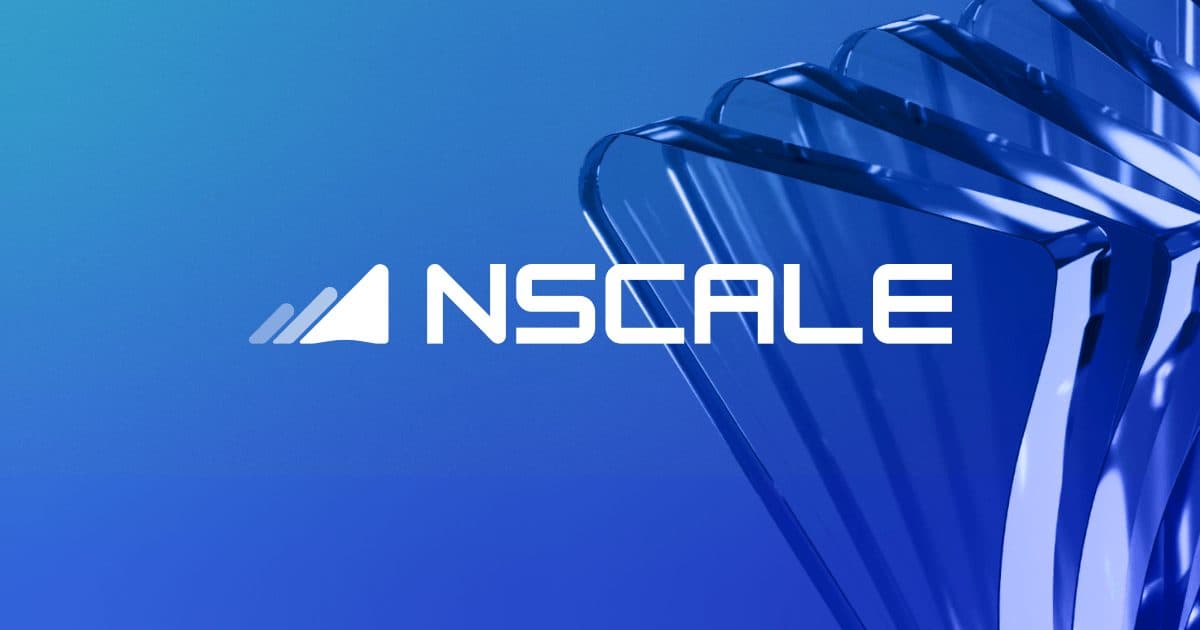 O logotipo da Nscale em letras maiúsculas brancas sobre um fundo azul de painéis angulados e sulcados.