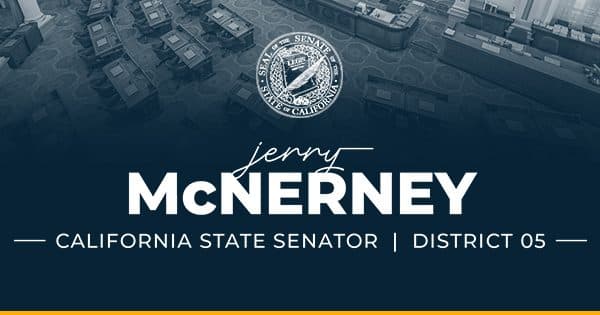 Banner card per il senatore dello Stato della California Jerry McNerney, District 05, su un’immagine aerea scura del Campidoglio