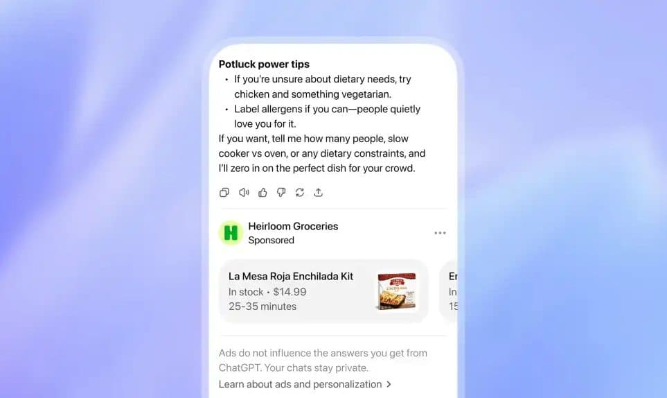 Screenshot di una risposta di ChatGPT su consigli per un pranzo condiviso con un’inserzione sponsorizzata di generi alimentari sotto e una nota che gli annunci non influenzano le risposte